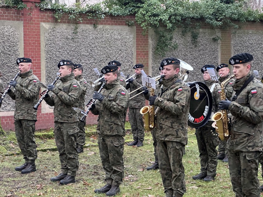 Koncert wojskowej orkiestry dętej w 105. Kresowym Szpitalu...