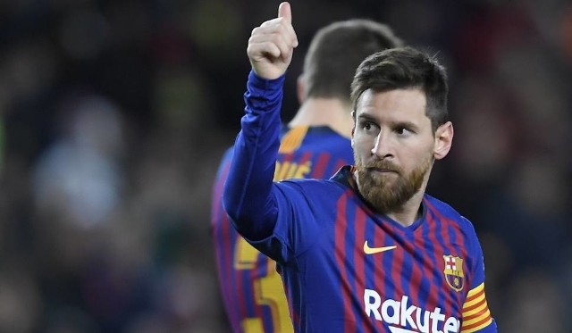 FC Barcelona - Real Madryt na żywo. Puchar Króla. Hiszpania. Gdzie oglądać na żywo El Clasico Barcelona – Real? Transmisja na żywo TV, ONLINE, STREAM. 06.02.2019, godz. 21. Barcelona osłabiona. Czy wygra w odwiecznym pojednyku z Realem Madyt? Przed nami wielkie emocje w El Clasico. Zobacz, gdzie obejrzeć pojedynek [gdzie oglądać w tv, transmisja na żywo, stream online, wynik, El Clasico, live]