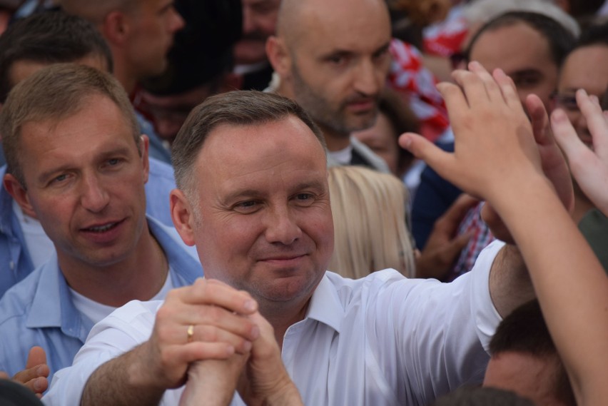 Prezydent Andrzej Duda na finiszu kampanii w Rybniku...