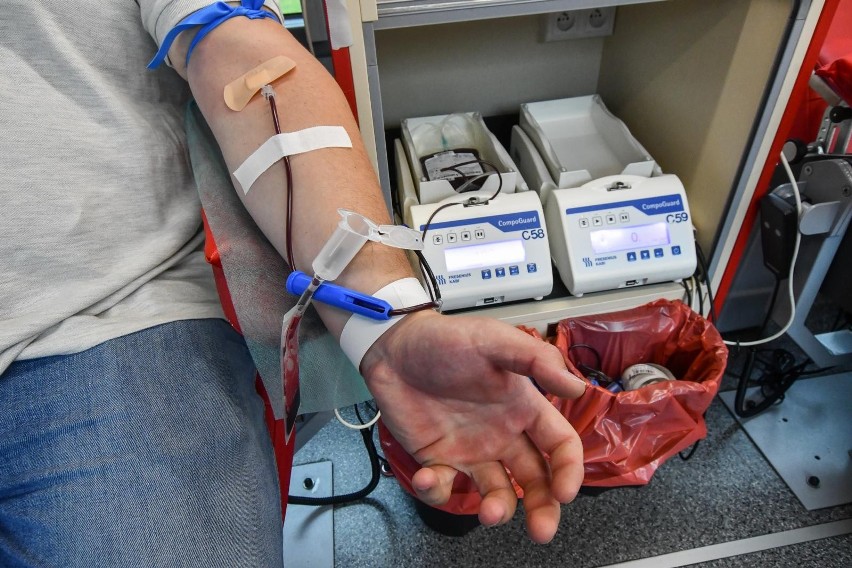 Regionalne Centrum Krwiodawstwa i Krwiolecznictwa w Łodzi ma takie zapasy krwi, że wstrzymano donacje od niektórych dawców