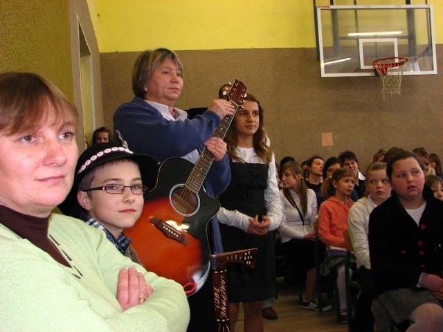 VII Przegląd koled i pastoralek w Jelonkach - Szkoly Podstawowe, kl. IV - VI