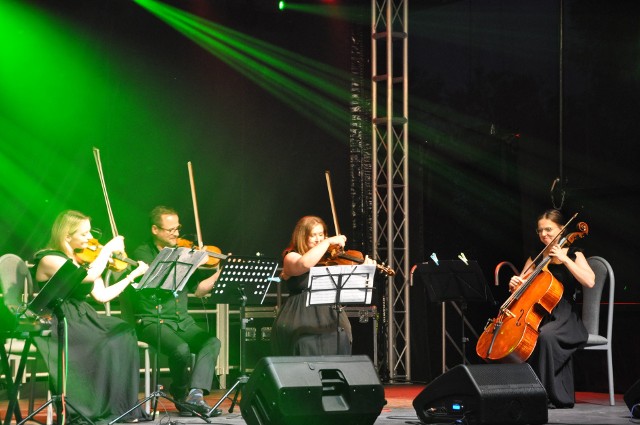 Zespół Pradella Quintet zagrał przy ruinach zamku w Szubinie. W niedzielę 29 sierpnia kolejny koncert w tym miejscu