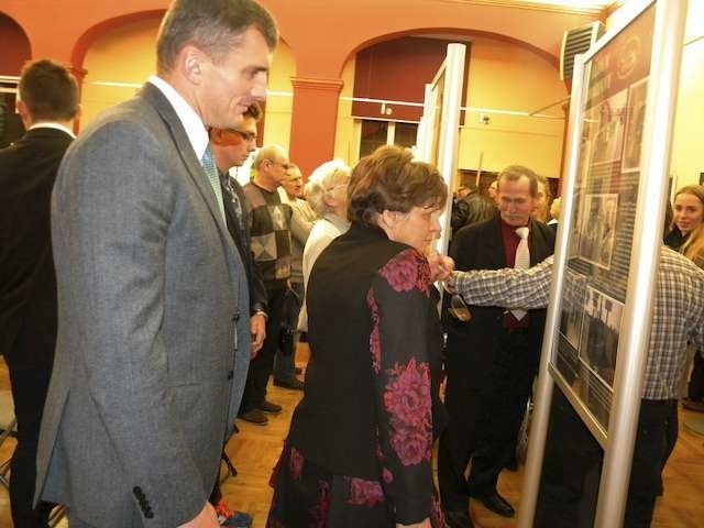 Uwiecznione na starych fotografiach dzieje szubińskich rodzin można podziwiać w galerii muzeum