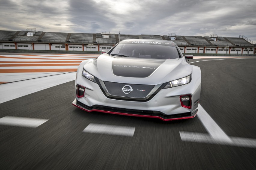 Nissan Leaf Nismo RC ma moc 322 KM, moment obrotowy 640 Nm,...