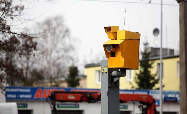 Obecnie przy drogach ustawionych jest 400 stacjonarnych fotoradarów. Okazuje się, że przekroczenie prędkości nie zawsze wiąże się z karą.