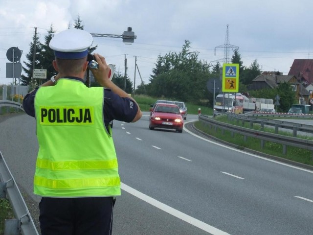 Policyjne kontrole na drogach powiatu krakowskiego