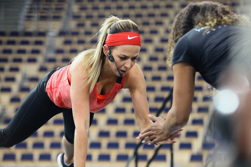 Anna Lewandowska prowadzi trening