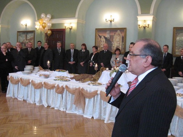 Burmistrz Roman Pogorzelec życzył przedsiębiorcom pomyślności w nowym roku.