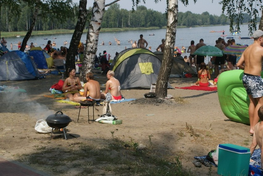 Latem nad Pogorią wypoczywają tysiące plażowiczów, więc...