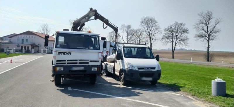 Wagowy horror na drogach Kujawsko-Pomorskiego. Wszystkie skontrolowane auta dostawcze były za ciężkie. Towar musiał być przeładowany