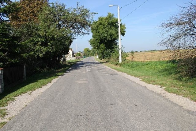 Droga na odcinku Siedlce-Łukowa zostanie przebudowana na długości dwóch kilometrów i 570 metrów. Wybudowany zostanie tu także chodnik.