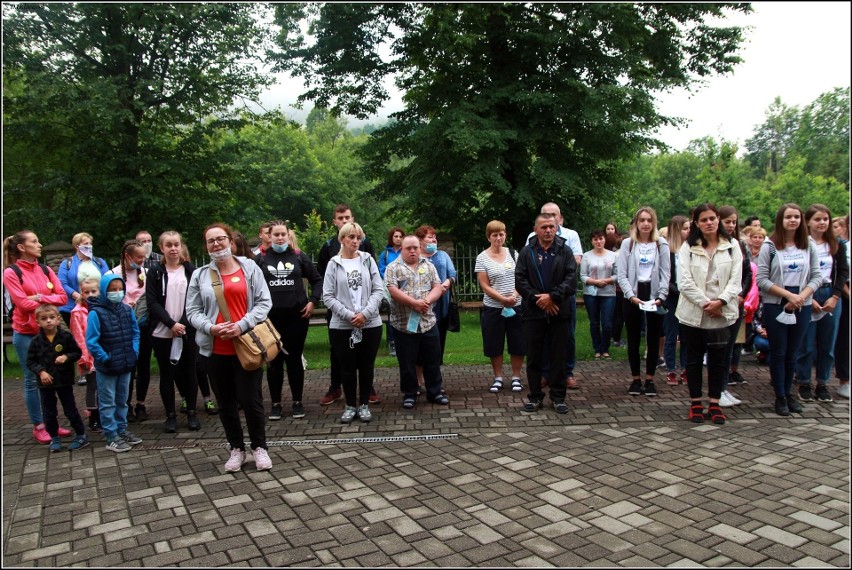 Trzebunia. Pielgrzymi wyruszyli na Jasną Górę