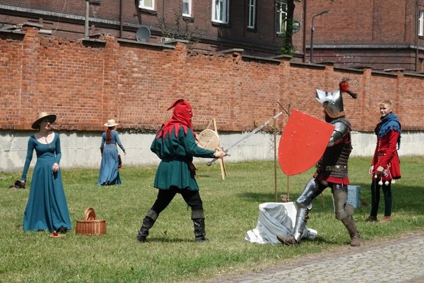 Mikołaj Trzaska, syn Marka i wnuk Tadeusza, małym królem kurkowym. Zwycięzca zawodów ćwiczy capoeirę i pasjonuje się historią Bractwa