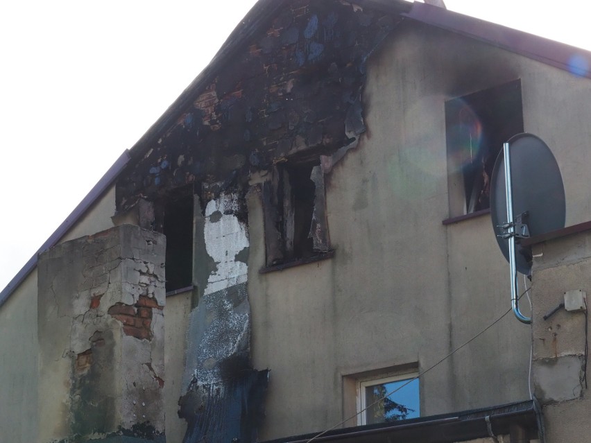 Śmiertelny pożar w mieszkaniu na Górnej. 38-letnia kobieta zginęła w płomieniach! ZDJĘCIA