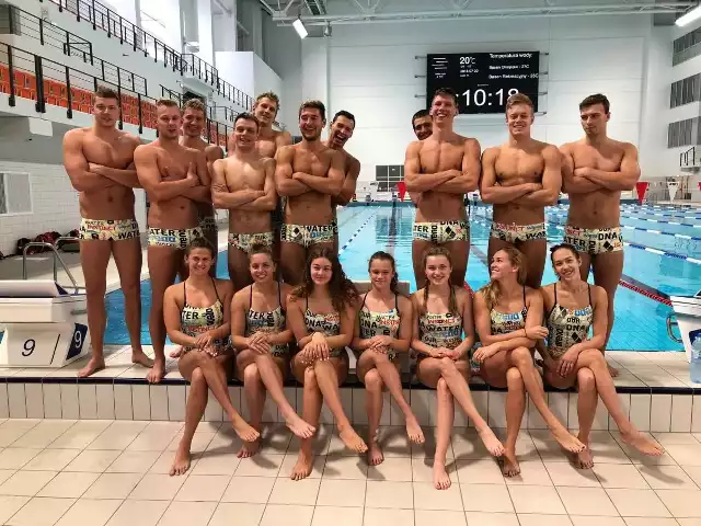 Część kadry pływackiej podczas jednego z treningów.
