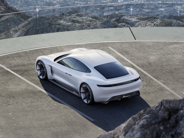 Porsche zapowiada, że model elektryczny powstanie jeszcze...