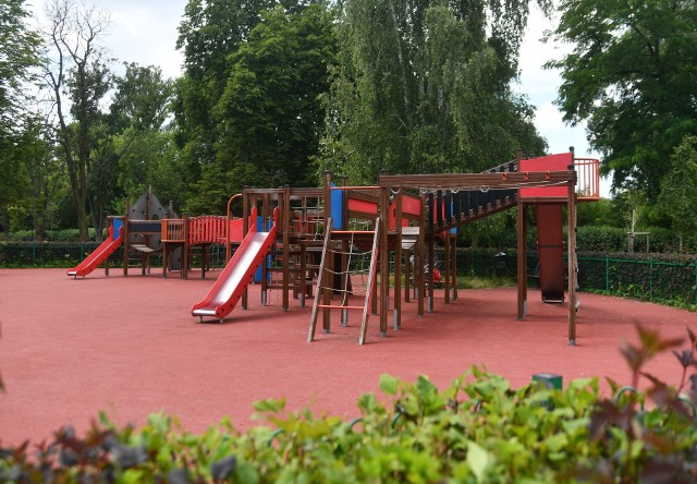 Dzieci mogą korzystać między innymi z placu zabaw w radomskim Starym Ogrodzie.