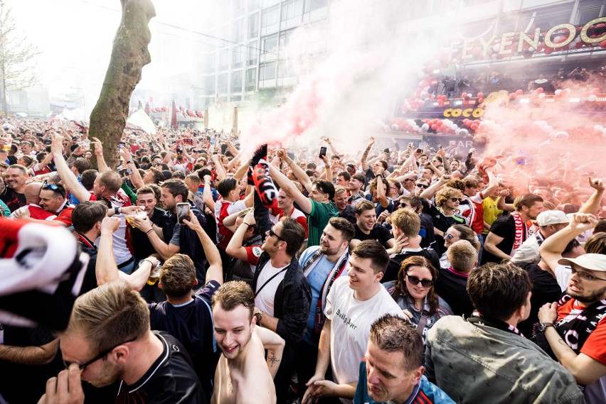 Szymański mistrzem Holandii. Feyenoord zdobył tytuł po...