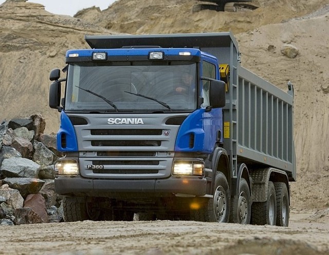 Wywrotka Scania P360 8x4 o ładowności 20 ton