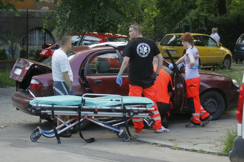 Wrocław: Wypadek na Wiosennej. Zderzyły się dwa samochody (ZDJĘCIA)