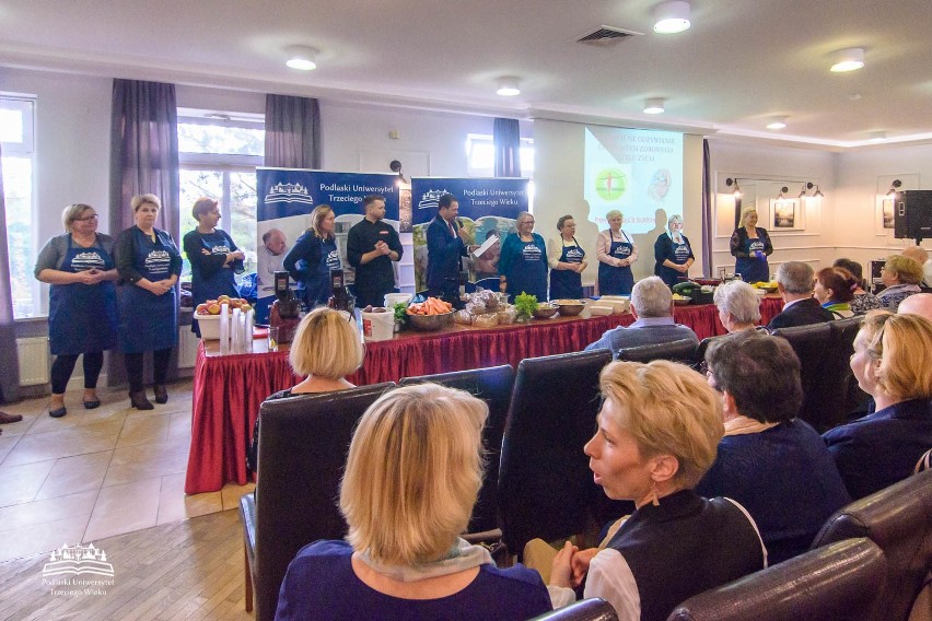 Kampania Zdrowy i Aktywny Senior dotarła do mieszkańców Perlejewa, Wyszek, Białegostoku oraz powiatu siemiatyckiego (ZDJĘCIA)