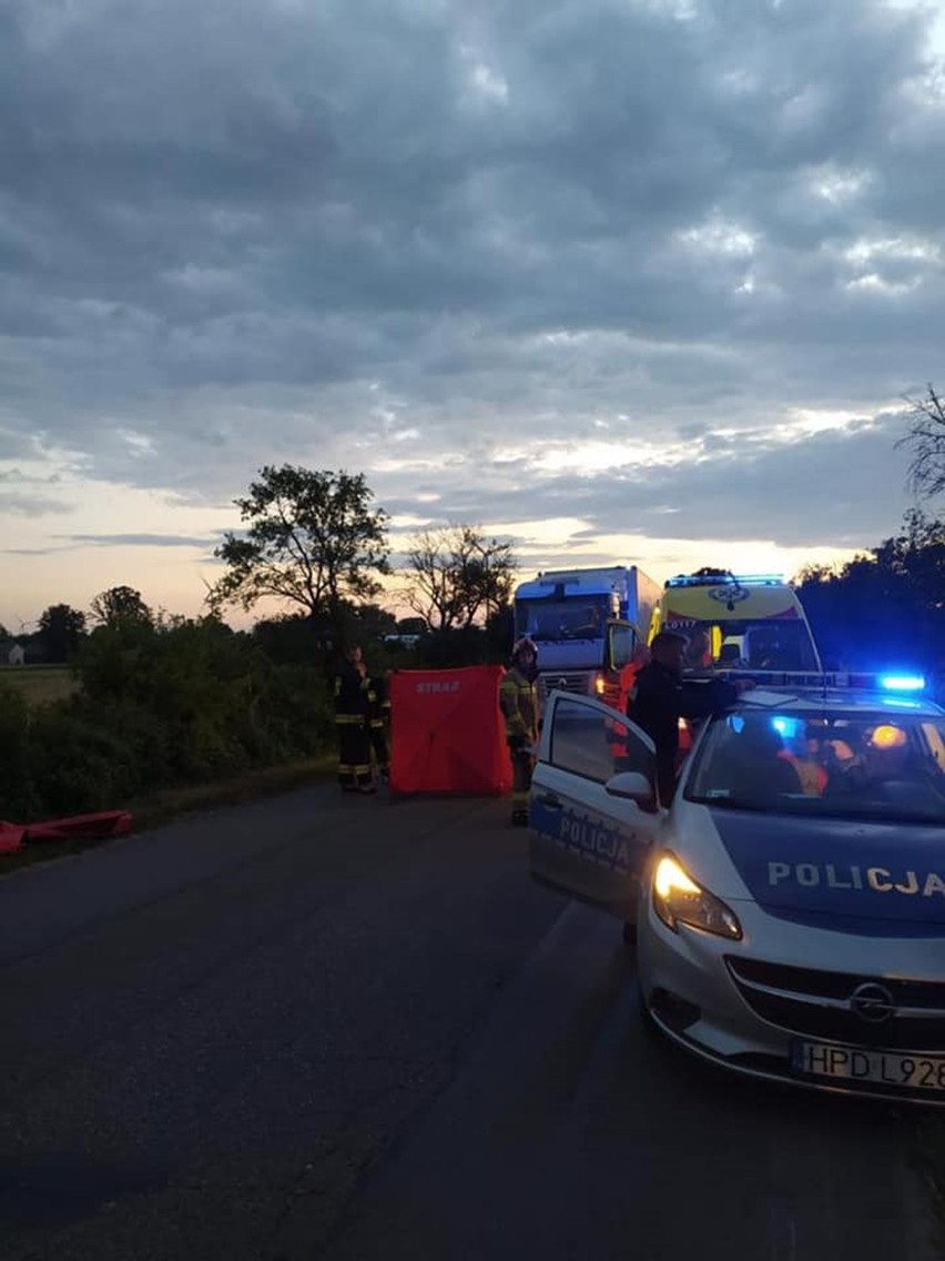 Lubartów: Tragiczny wypadek w regionie. Pod kołami ciężarówki zginął 84-latek