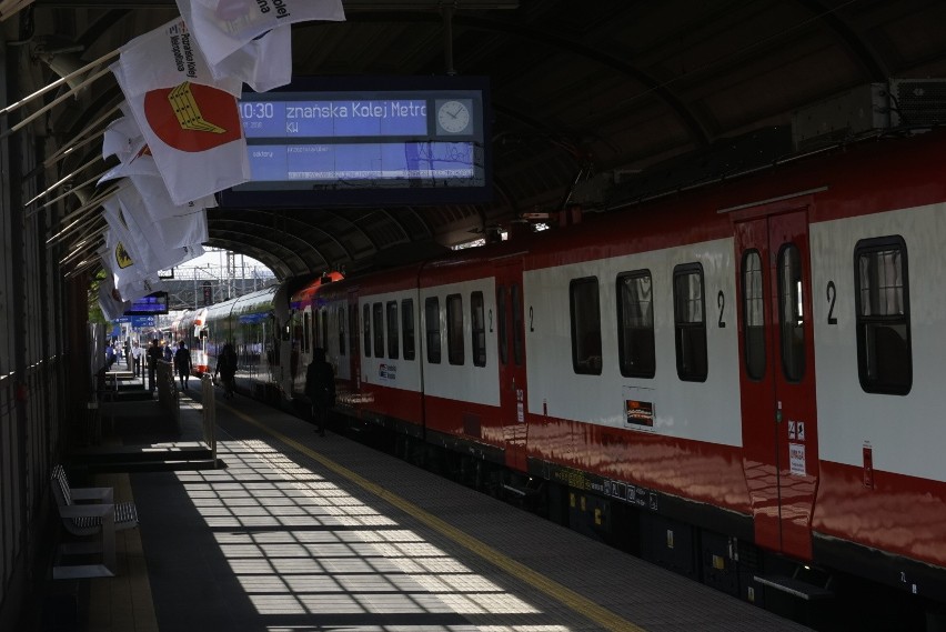 Kursy w ramach kolei metropolitalnej będą obsługiwane przez...