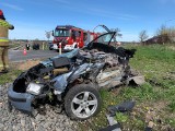 Nowa Wieś Ełcka. Wypadek na przejeździe kolejowym. Kierowca wjechał pod pociąg. Zginął na miejscu (ZDJĘCIA)
