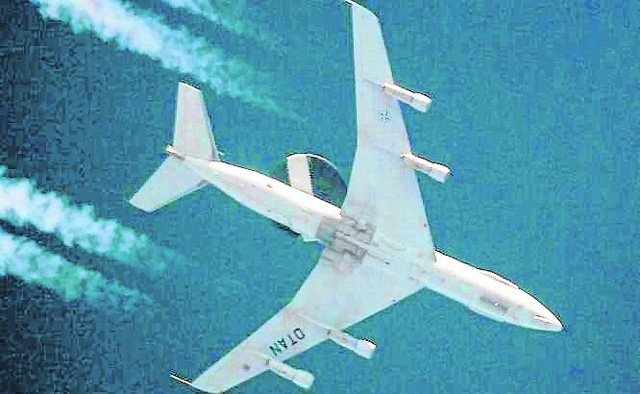 Atrakcją tegorocznego Air Show w Radomiu, które odbędzie się 22 i 23 sierpnia, ma być przelot, lądowanie i możliwe zwiedzanie samolotu wczesnego ostrzegania i dowodzenia E-3B AWACS.