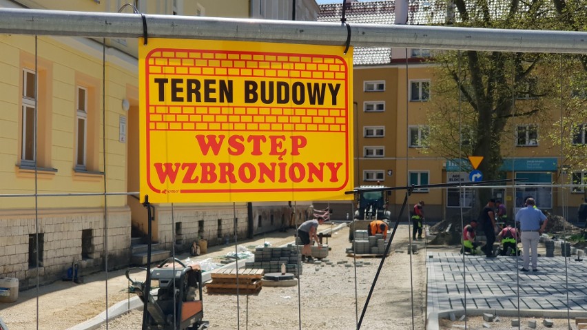 Plac Żeromskiego w trakcie remontu.