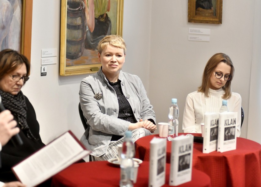 Promocja albumu "Klan Malczewskich" była w Muzeum imienia Jacka Malczewskiego w Radomiu. Gościem spotkania była Krystyna Czubówna - zdjęcia