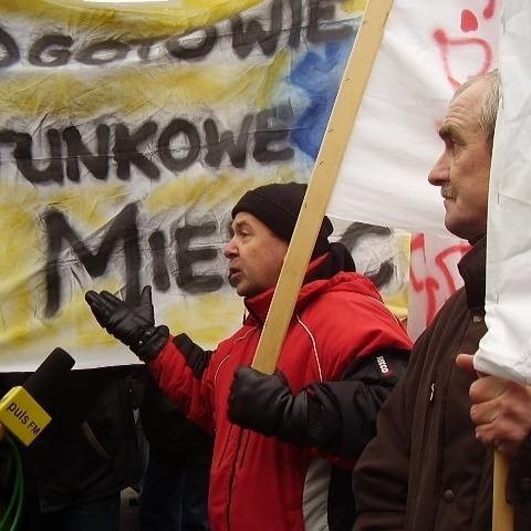 Chcecie się nas pozbyć! - krzyczał jeden z protestujących.