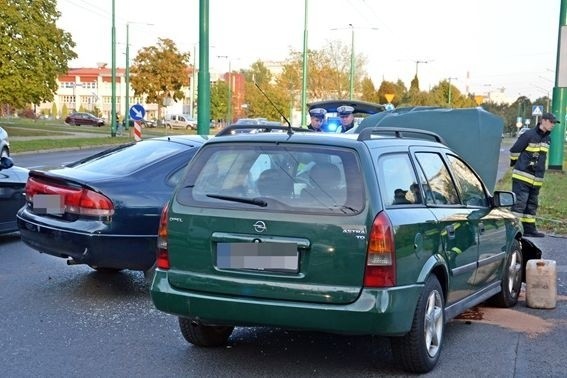 Tychy: Wiózł 6-letnią córkę mając ponad promil. W dodatku spowodował kolizję i nie miał prawa jazdy