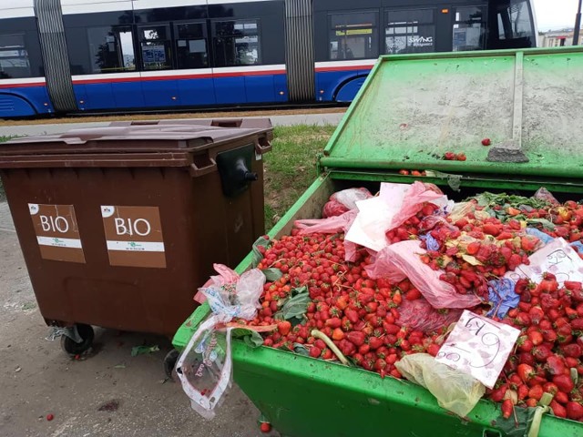 Tak wyglądał kontener przy targowisku w środę, 10 czerwca.