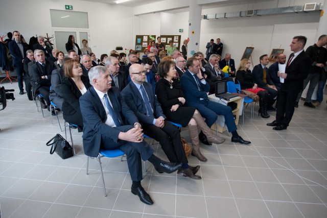 Ceremonię otwarcia zaplanowano na dziś (17.03) na godz. 10.