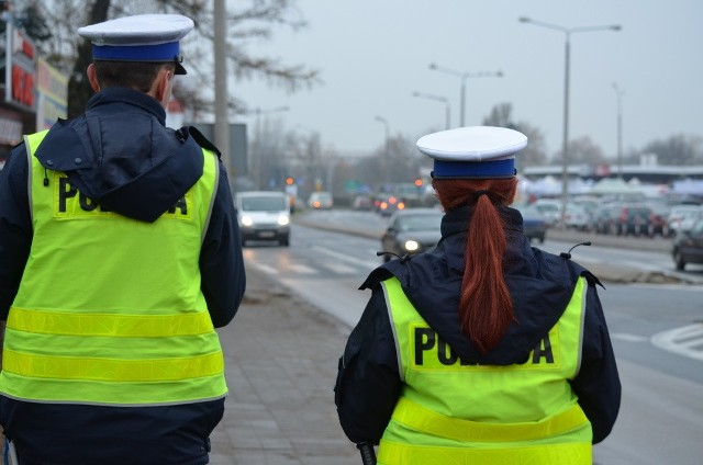W czwartek radomscy policjanci po raz kolejny prowadzili działania prewencyjne "Niechronieni uczestnicy ruchu drogowego&#8221;.