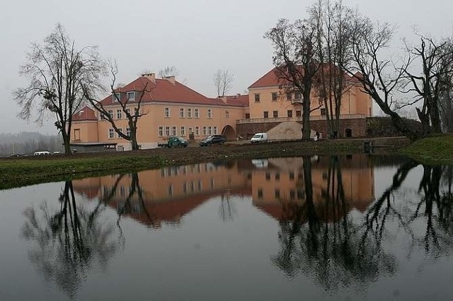 Budowa Regionalnego Centrum Naukowo-Technologicznego w Podzamczu Chęcińskim.