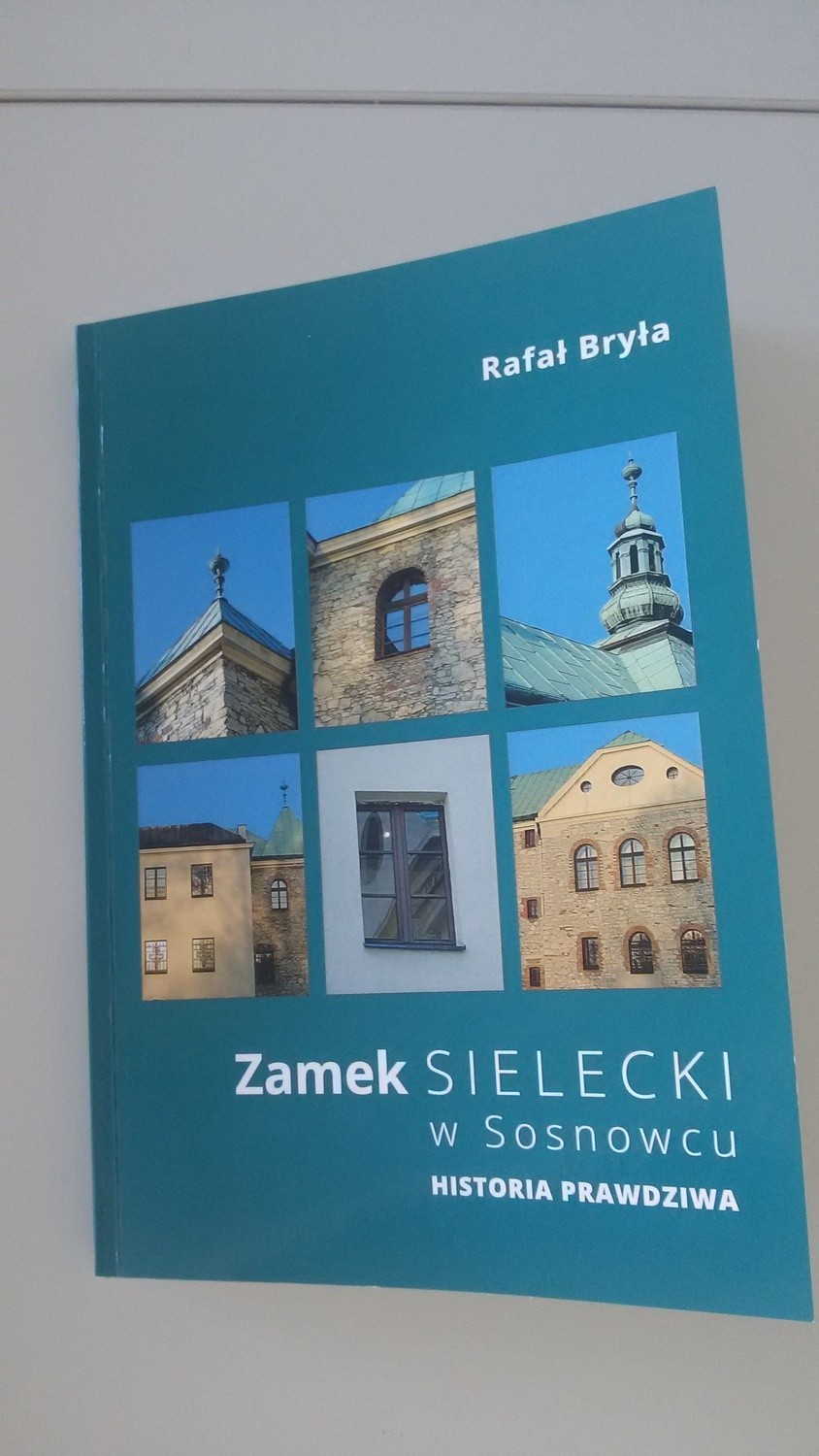 Sosnowiec: ukazała się książka o historii Zamku Sieleckiego