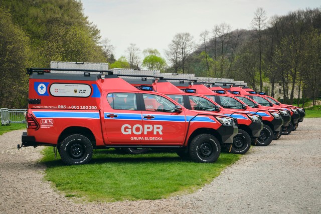 Grupy GOPR działające w polskich górach otrzymały nowoczesne karetki