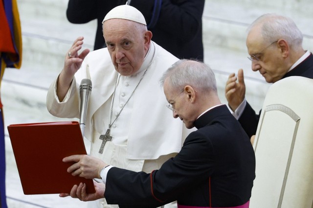 Papież Franciszek: Liczne zbrojne konflikty naprawdę niepokoją.