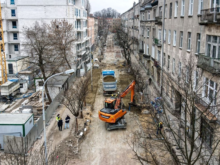 Mielczarskiego z Łodzi w przebudowie. Już widać kształt nowej ulicy, zmienia się w woonerf, miejski salon
