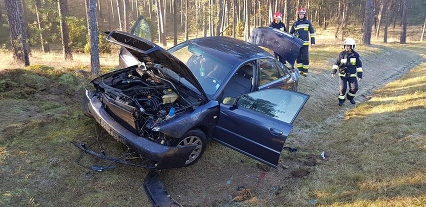 Jednostki bydgoskiej straży pożarnej krótko po godz. 11.00...