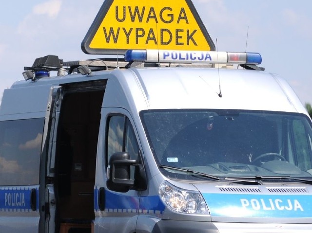 Policja bada, co było przyczyną wypadku na skrzyżowaniu Grudziądzkiej i Strobanda w Toruniu