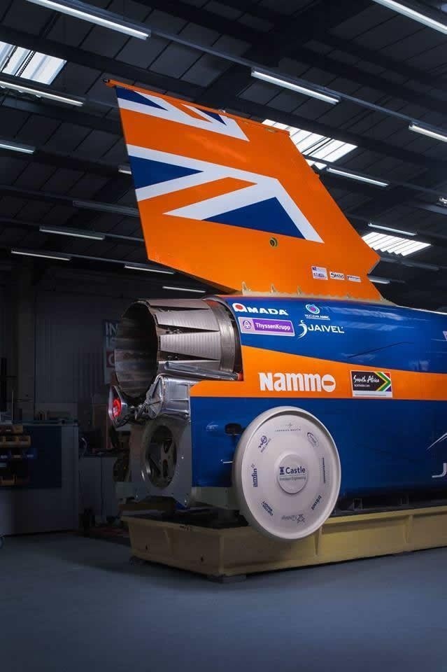 Bloodhound SSC (skrót od "supersonic") rozpędzi się do prędkości ponad 1600 km/h, co zajmie mu zaledwie... 55 sekund! / Fot. materiały prasowe