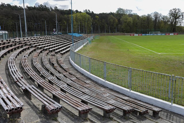 Kto chce sobie zrobić pamiątkę i zdjęcie stadionu Arkonii Szczecin w starej wersji, ma teraz do tego ostatnią szansę.