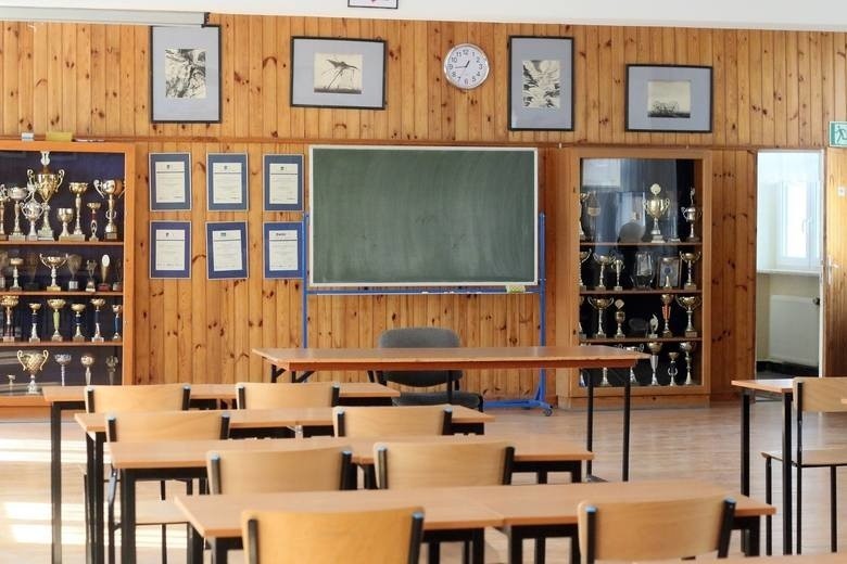 Powiat zgierski: Jak wygląda hybrydowa nauka w szkołach?