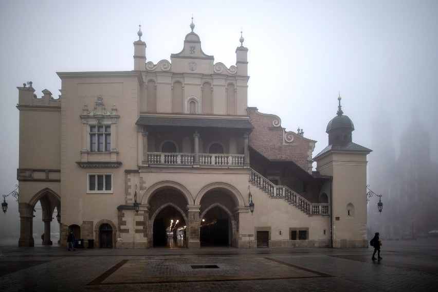 Poranne mgły w Krakowie.