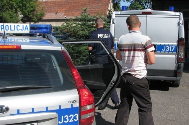 29-letni mieszkaniec Będzina usłyszał już zarzuty kradzieży z włamaniem, do których się przyznał.