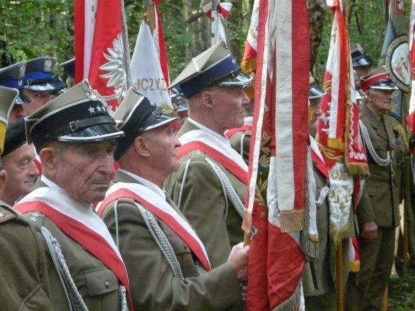 Odbyla sie m.in msza św. oraz apel poleglych