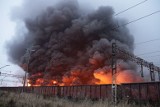Katastrofa cystern w Białymstoku. 8 listopada 2010 roku pociągi zderzyły się na wiadukcie. Wybuchł olbrzymi pożar (zdjęcia, wideo)